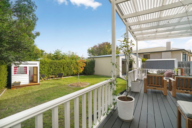 Photo - 171A Derwent Avenue, Lindisfarne TAS 7015 - Image 18