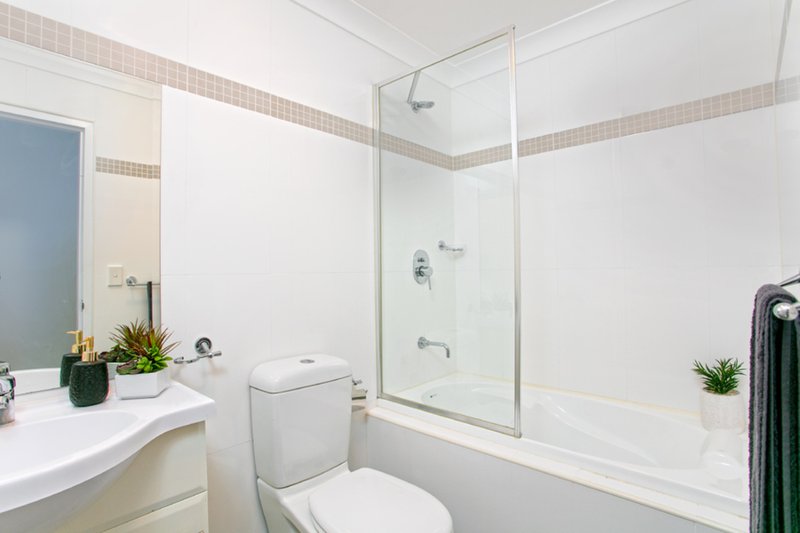 Photo - 17/2-10 Hawkesbury Avenue, Dee Why NSW 2099 - Image 5