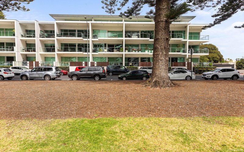 Photo - 17/2-5 Flinders Parade, Victor Harbor SA 5211 - Image 24