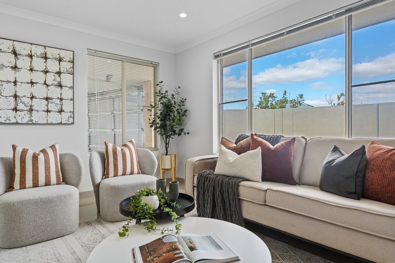 Photo - 172 Banrock Drive, Ellenbrook WA 6069 - Image 13