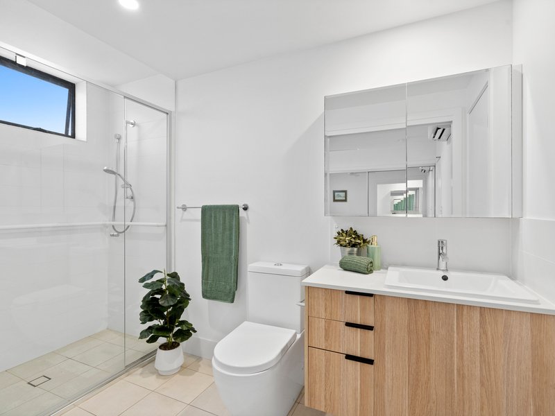 Photo - 1/72 Clara Street, Wynnum QLD 4178 - Image 8