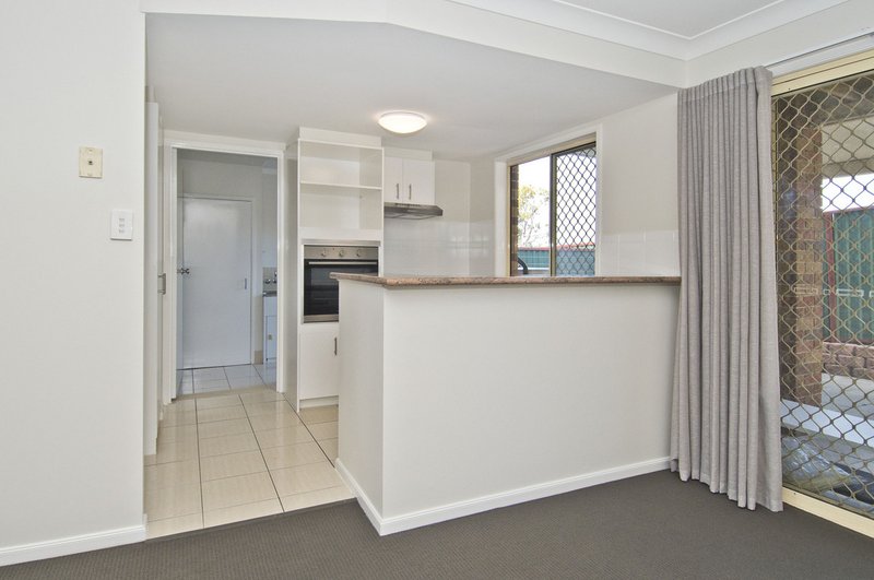 Photo - 17/2 Doyalson Place, Helensvale QLD 4212 - Image 6
