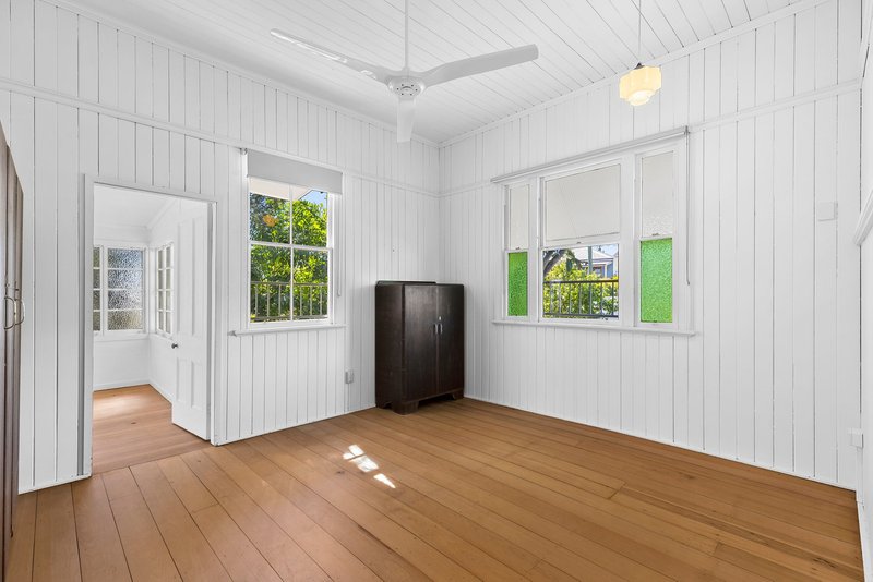 Photo - 172 Empress Terrace, Bardon QLD 4065 - Image 7