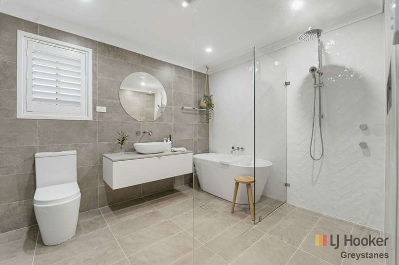 Photo - 172 Gardenia Parade, Greystanes NSW 2145 - Image 9