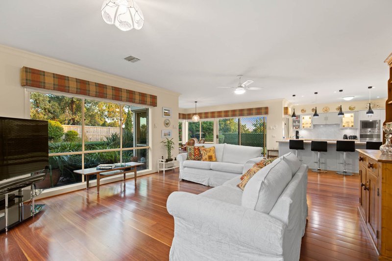 Photo - 172 Grant Road, Mount Eliza VIC 3930 - Image 9