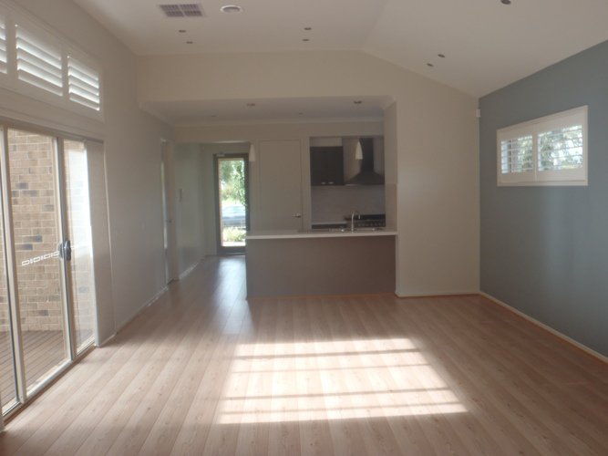 Photo - 172 Hazel Glen Drive, Doreen VIC 3754 - Image 2