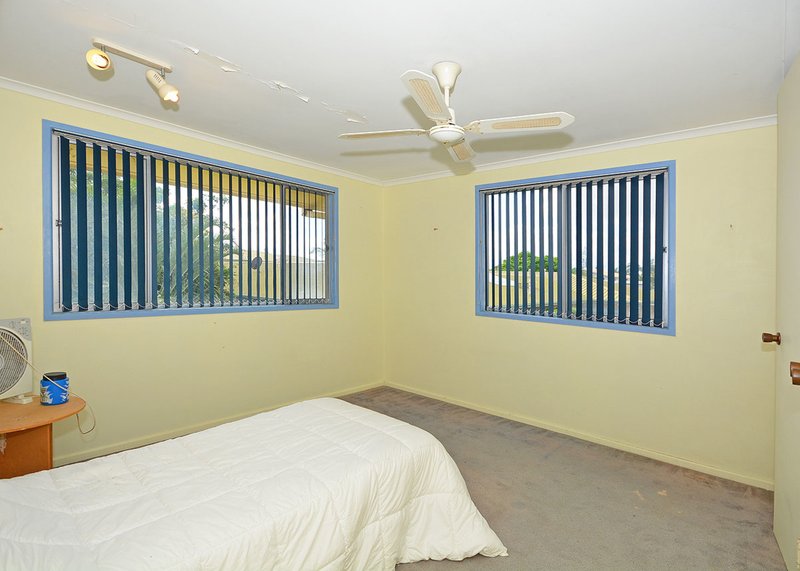 Photo - 172 Long Street, Point Vernon QLD 4655 - Image 7