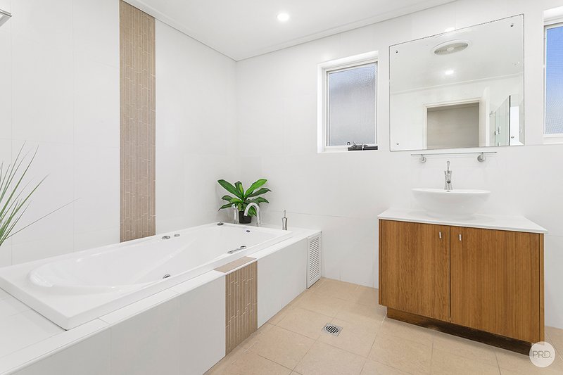 Photo - 1/72 Magnus Street, Nelson Bay NSW 2315 - Image 17