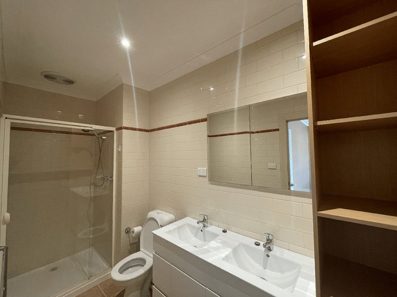 Photo - 172 Mason Street, Newport VIC 3015 - Image 3