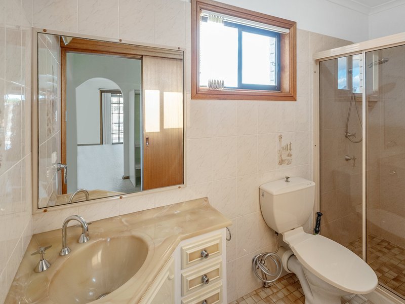 Photo - 172 Merrigal Street, Griffith NSW 2680 - Image 9