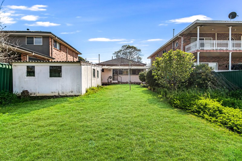 Photo - 172 Northam Avenue, Bankstown NSW 2200 - Image 6