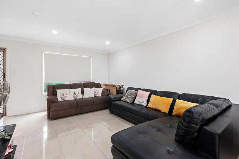Photo - 17/2 Pandanus Place, Upper Coomera QLD 4209 - Image 3