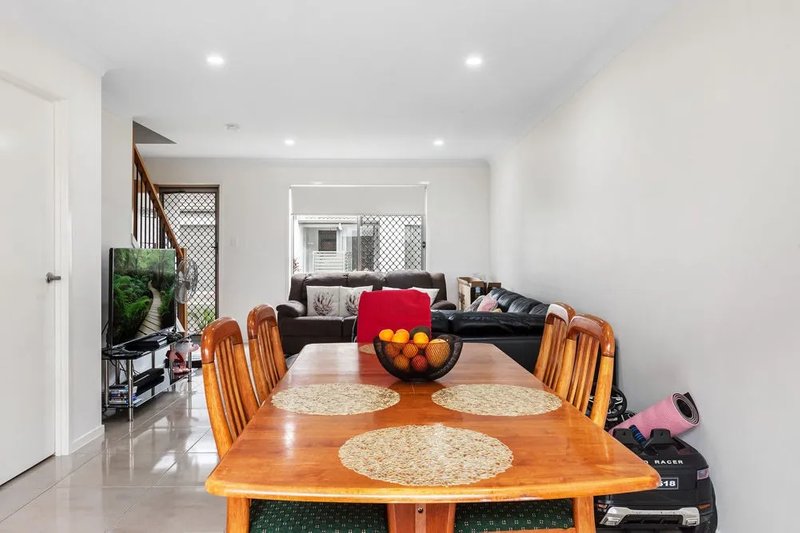 Photo - 17/2 Pandanus Place, Upper Coomera QLD 4209 - Image 5