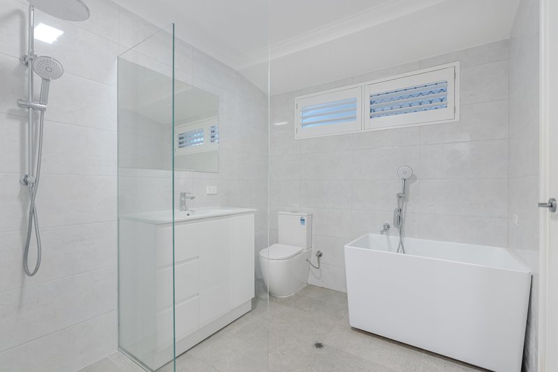Photo - 172 Penguin Road, Safety Bay WA 6169 - Image 2