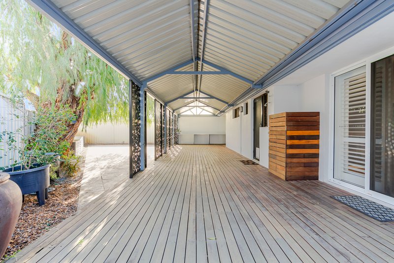 Photo - 172 Penguin Road, Safety Bay WA 6169 - Image 4