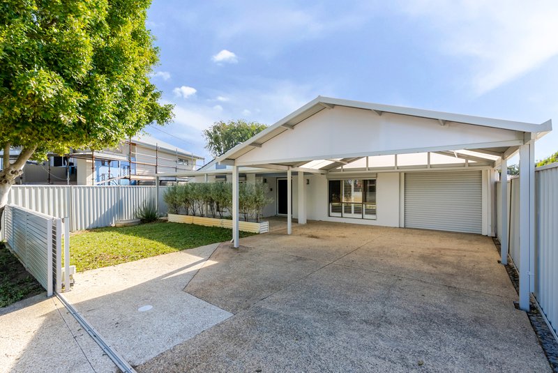 Photo - 172 Penguin Road, Safety Bay WA 6169 - Image 5