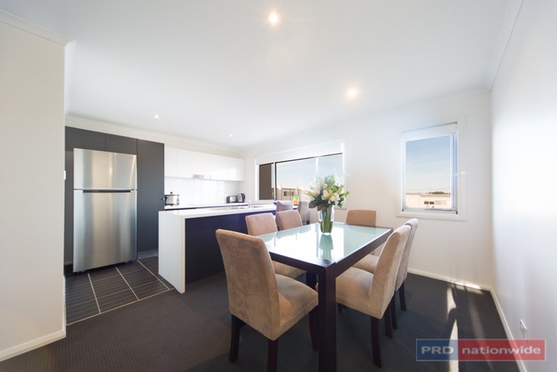 Photo - 172 Plimsoll Drive, Casey ACT 2913 - Image 3