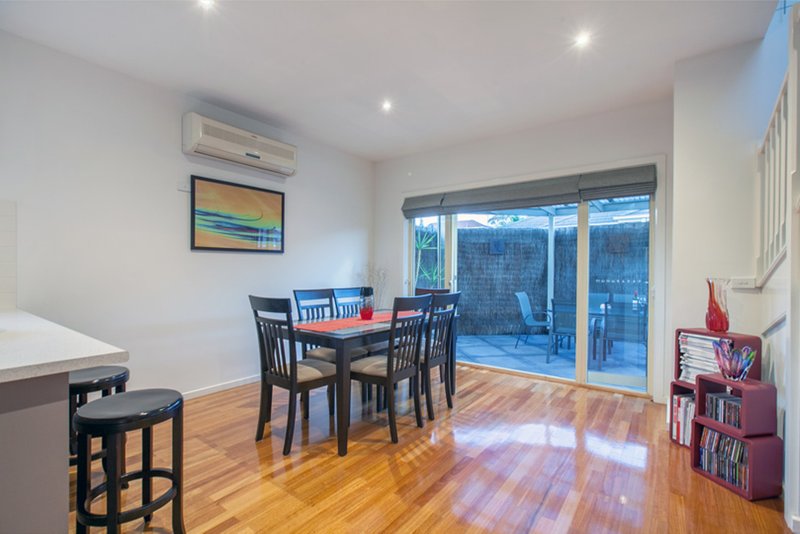 Photo - 1/72 Purinuan Road, Reservoir VIC 3073 - Image 3