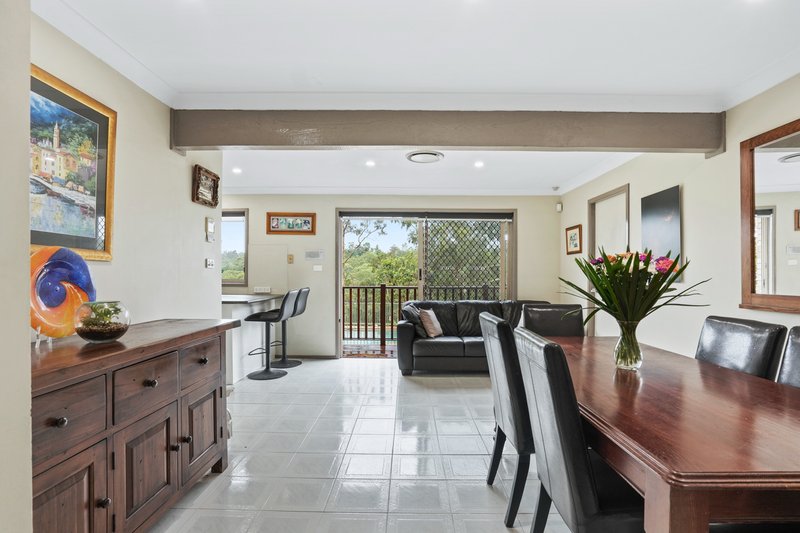 Photo - 172 Ridgecrop Drive, Castle Hill NSW 2154 - Image 5