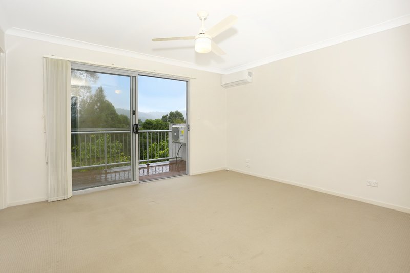 Photo - 17/2 Sangster Crescent, Pacific Pines QLD 4211 - Image 9