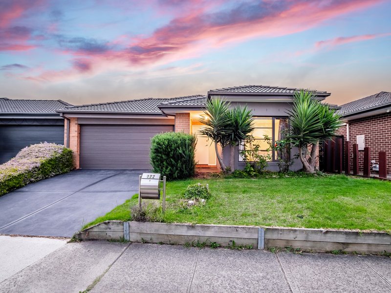 Photo - 172 Selandra Boulevard, Clyde North VIC 3978 - Image