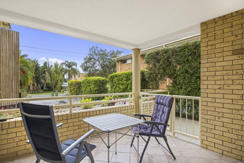 Photo - 1/72 Stapylton Street, Coolangatta QLD 4225 - Image 2