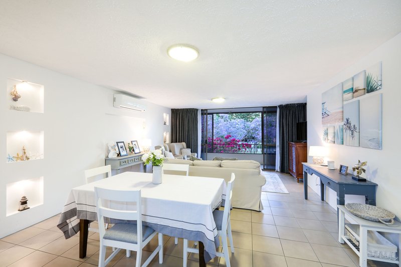 Photo - 17/2 T E Peters Drive, Broadbeach Waters QLD 4218 - Image 6