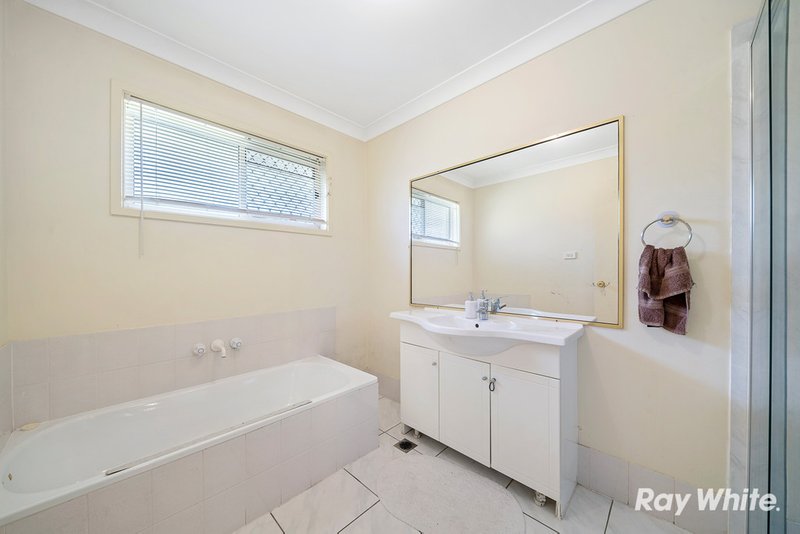 Photo - 172 Thylungra Road, Park Ridge South QLD 4125 - Image 9