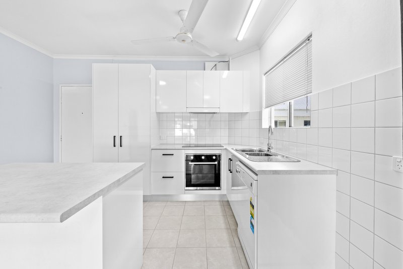 Photo - 17/208 Grafton Street, Cairns North QLD 4870 - Image 1