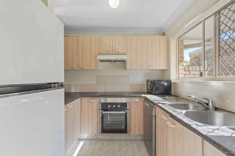 Photo - 17/21 Usher Avenue, Labrador QLD 4215 - Image 3