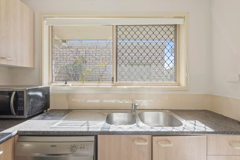Photo - 17/21 Usher Avenue, Labrador QLD 4215 - Image 4