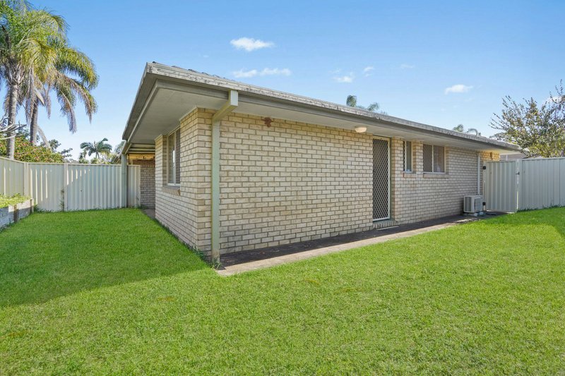 Photo - 17/21 Usher Avenue, Labrador QLD 4215 - Image 11
