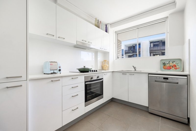 Photo - 17/22-28 Wellington Street, Bondi NSW 2026 - Image 4