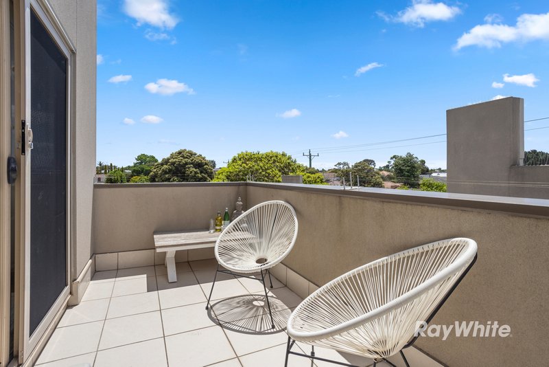 Photo - 17/225 Koornang Road, Carnegie VIC 3163 - Image 6