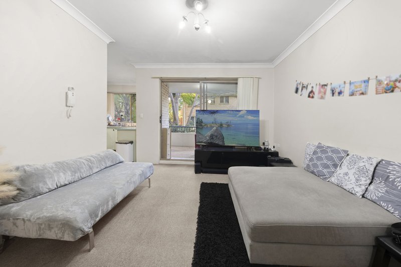 Photo - 17/235 Targo Road, Toongabbie NSW 2146 - Image 4