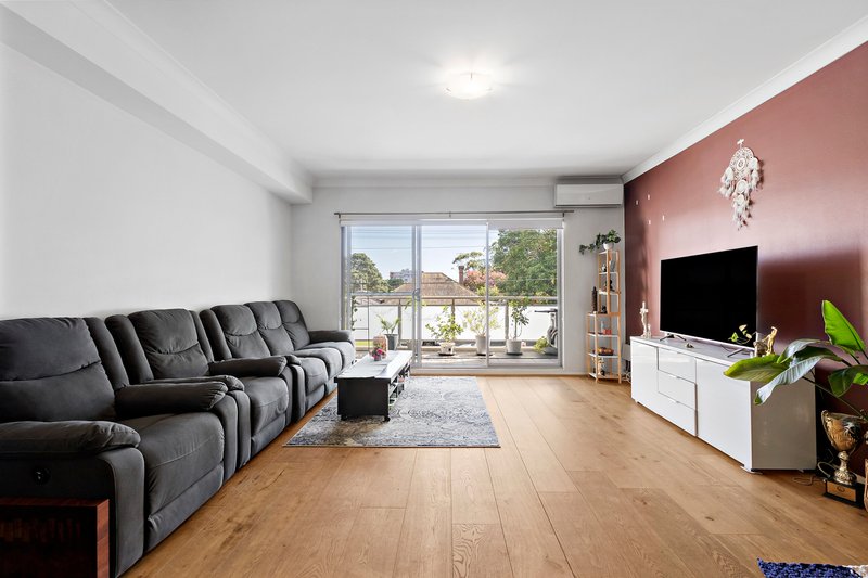 Photo - 17/26-34 Clifton Street, Blacktown NSW 2148 - Image 3