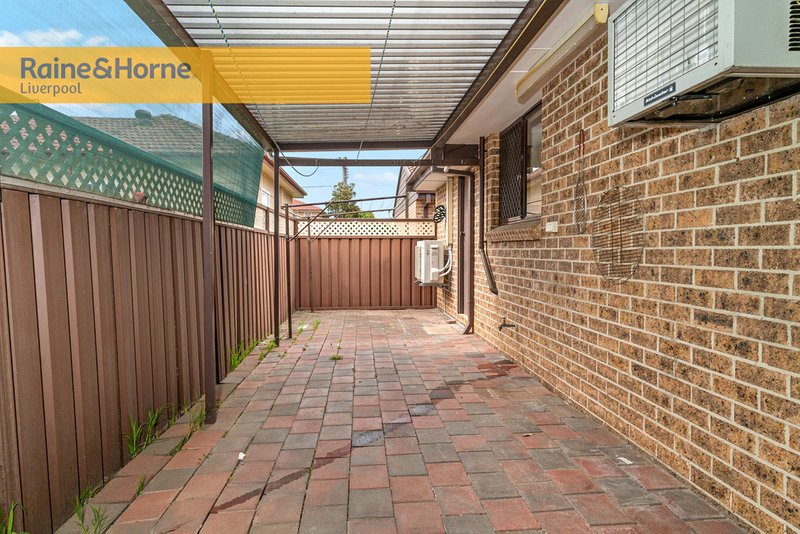 Photo - 17/28 Coolaroo Crescent, Lurnea NSW 2170 - Image 8