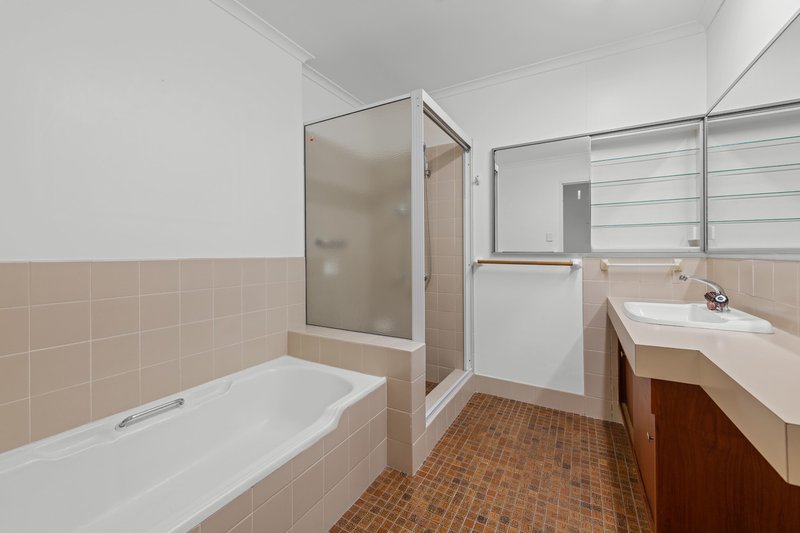 Photo - 17/28 Laurence Street, St Lucia QLD 4067 - Image 8