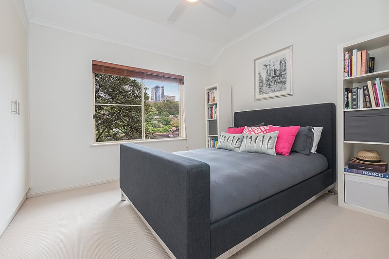 Photo - 17/29 Rawson Street, Neutral Bay NSW 2089 - Image 12