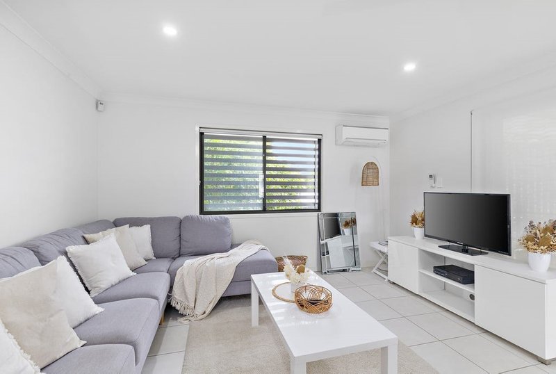 Photo - 17/29 St Anthony Drive, Alexandra Hills QLD 4161 - Image 5