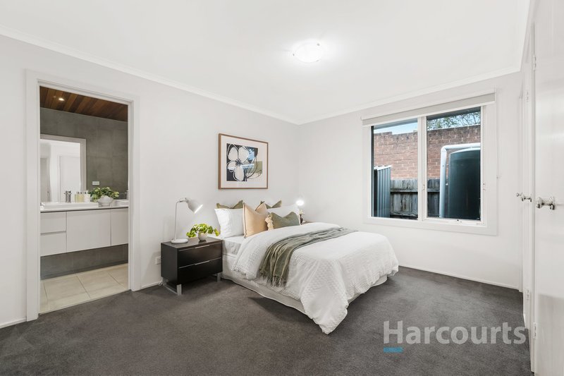 Photo - 1/73 Alderford Drive, Wantirna VIC 3152 - Image 6