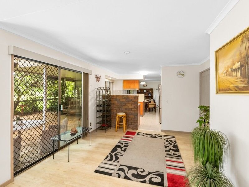 Photo - 173 Arrabri Avenue, Mount Ommaney QLD 4074 - Image 7