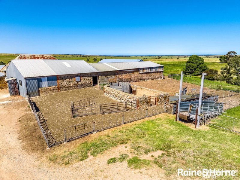 Photo - 173 Dalveen Road, Woodchester SA 5255 - Image 4