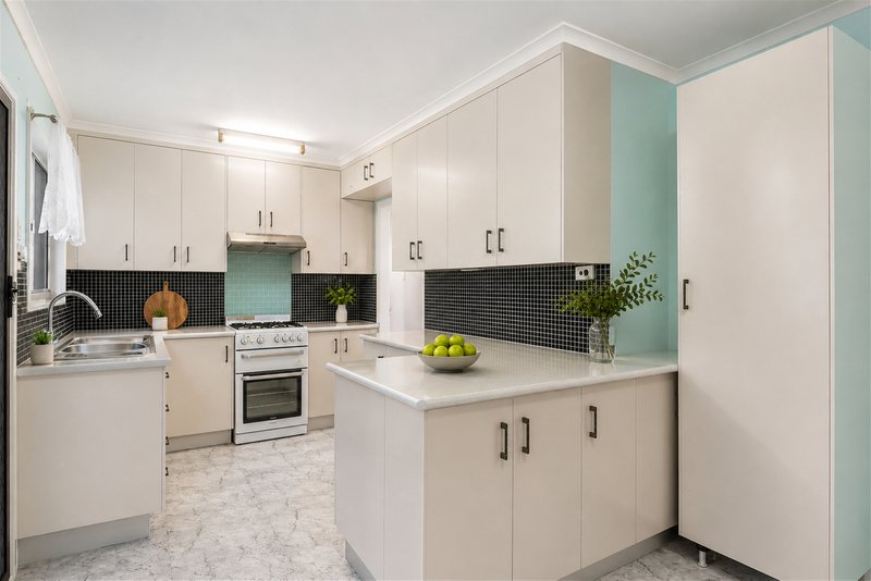 Photo - 173 Redbank Plains Road, Bellbird Park QLD 4300 - Image 6