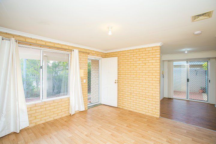 Photo - 1/73 Rockford Street, Mandurah WA 6210 - Image 3