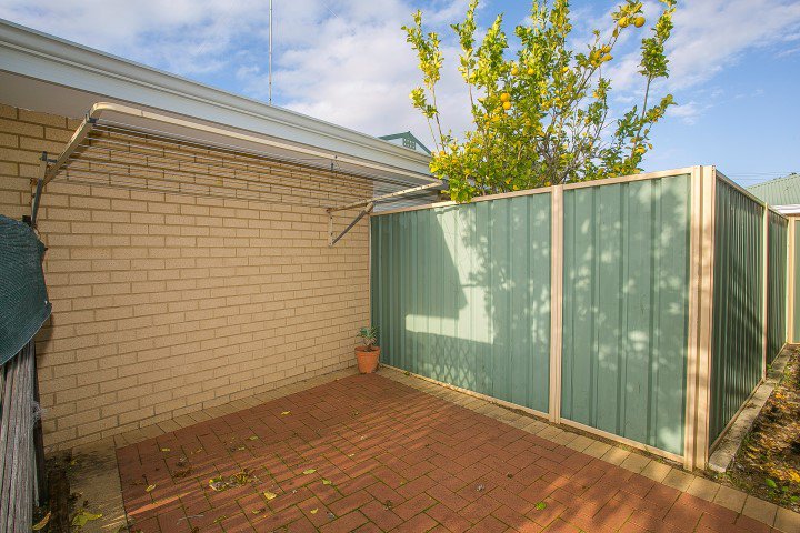 Photo - 1/73 Rockford Street, Mandurah WA 6210 - Image 12