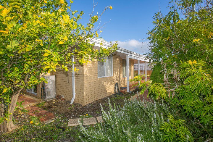 Photo - 1/73 Rockford Street, Mandurah WA 6210 - Image 13