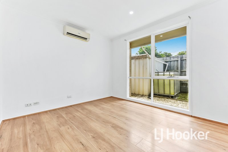 Photo - 1/73 Warana Drive, Hampton Park VIC 3976 - Image 8