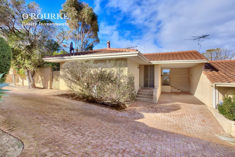 Photo - 1/73 Weaponess Road, Scarborough WA 6019 - Image 1