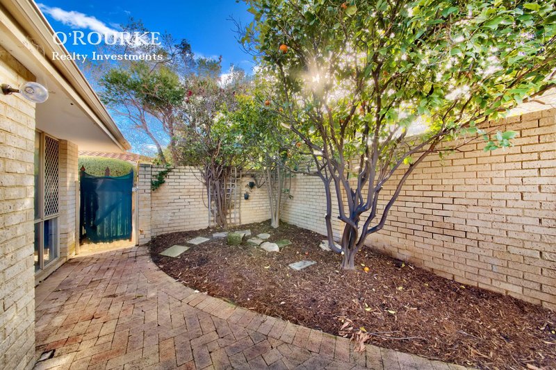 Photo - 1/73 Weaponess Road, Scarborough WA 6019 - Image 5